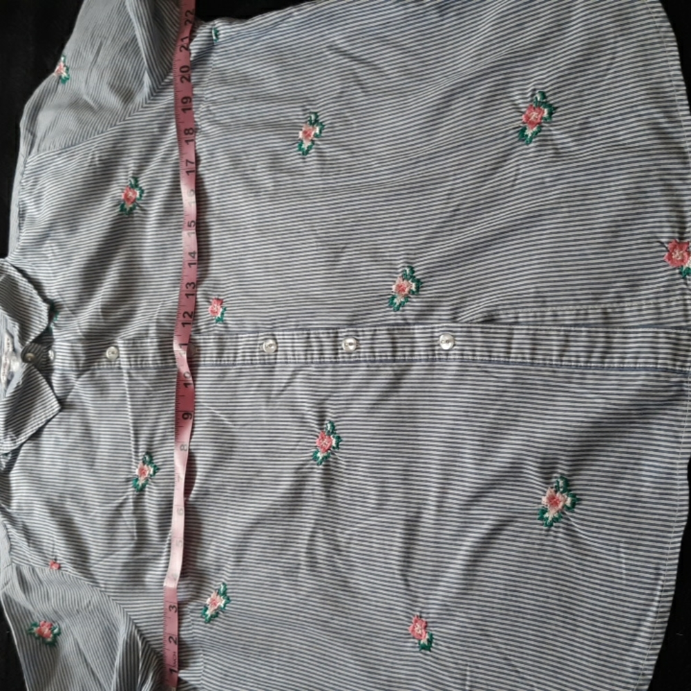 Allison Daley Tops - Picture 9 of 10